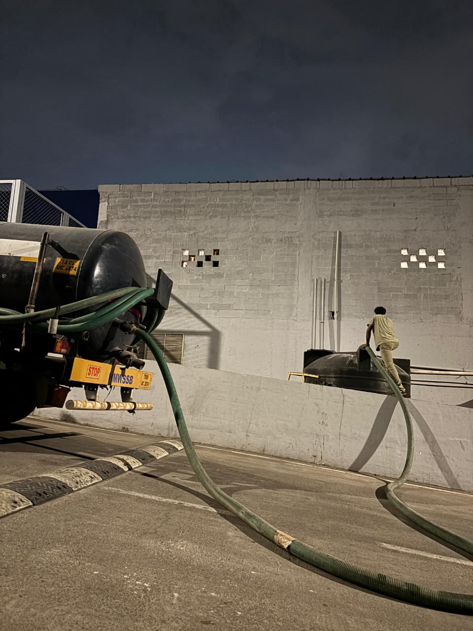 Commercial septic tank cleaning